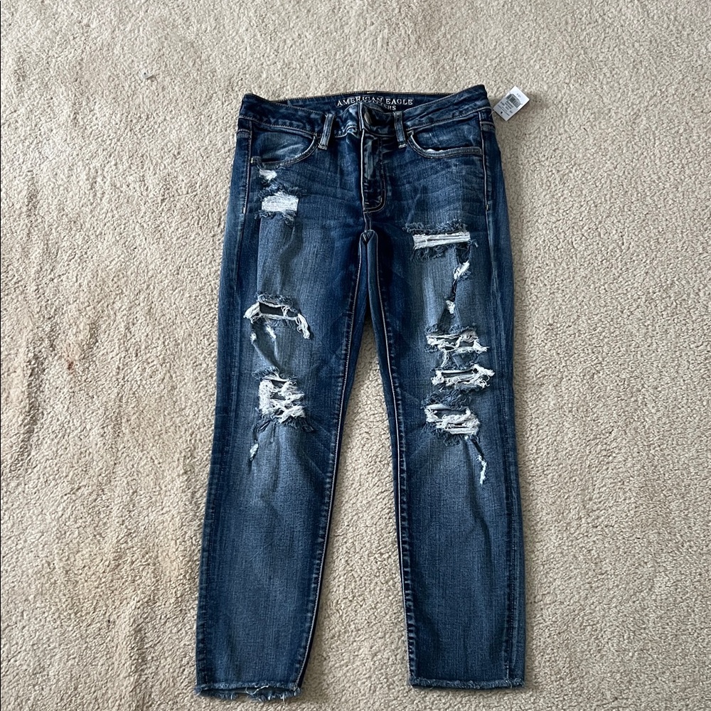 NWT American Eagle Outfitters Women's Distressed Blue Jeans